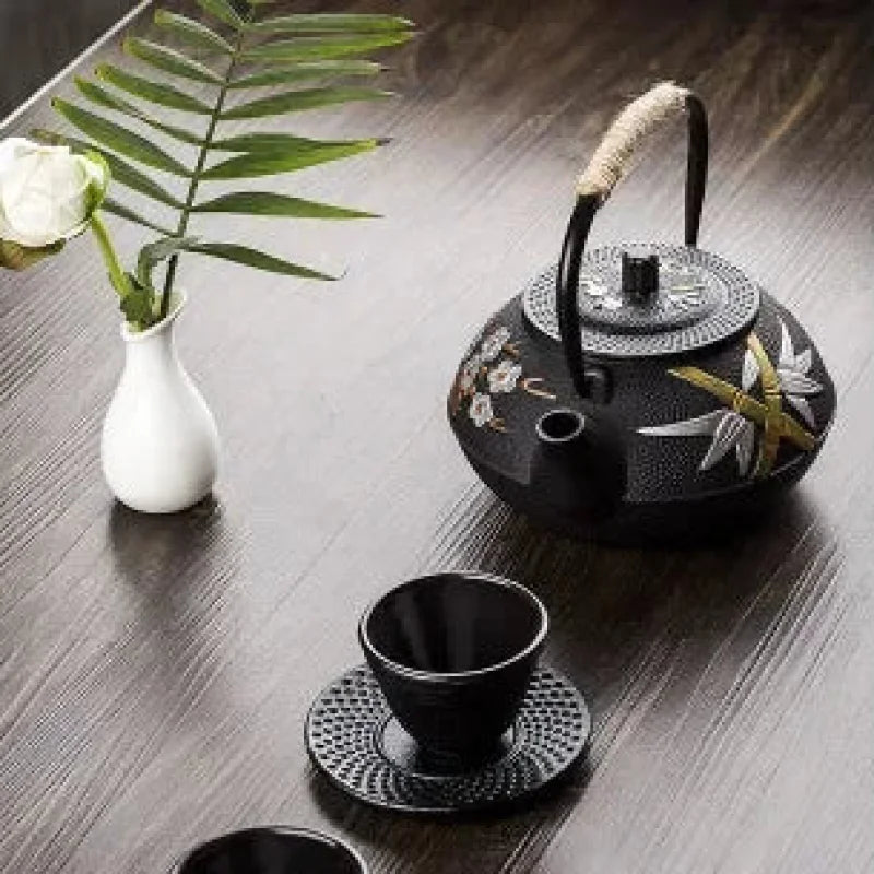 Théière En Fonte Avec Infuseur